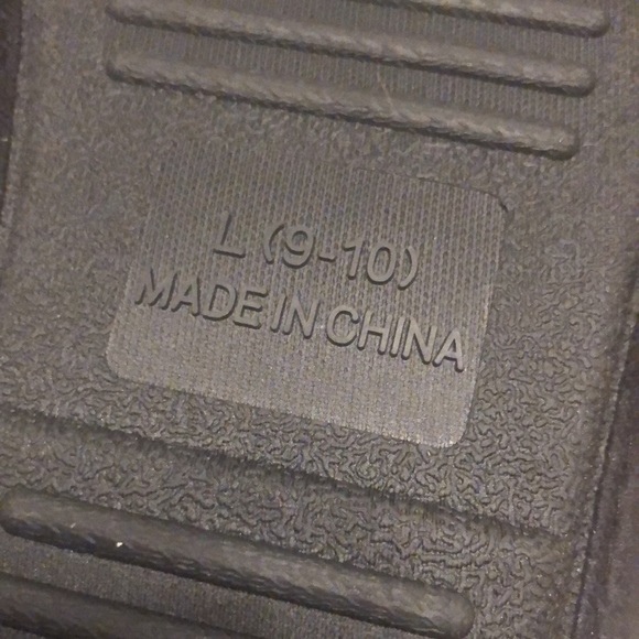 Wondershop at Target Christmas slippers - Picture 4 of 7